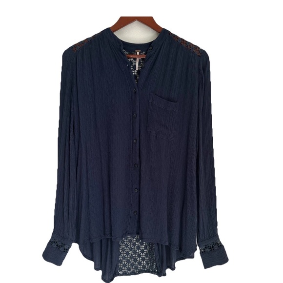Free People Shirt Size XS Blue Tunic Crochet Lace Back Lagenlook Cottagecore - Picture 2 of 12